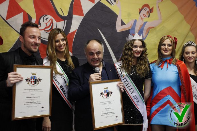 Ingrandisci la foto