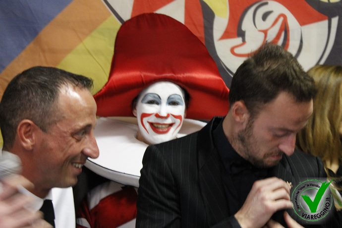 Ingrandisci la foto