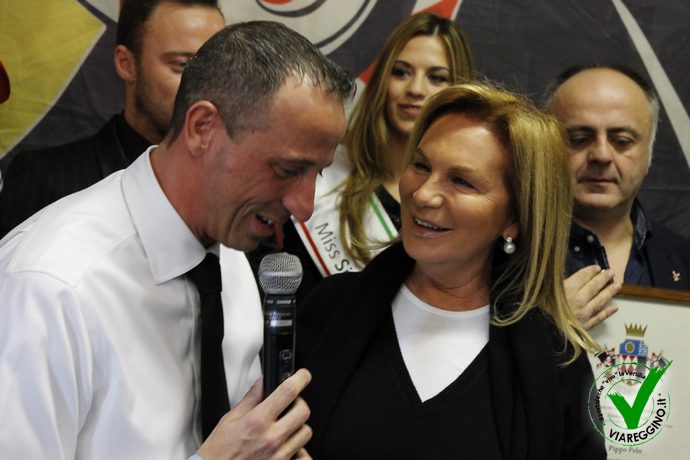 Ingrandisci la foto