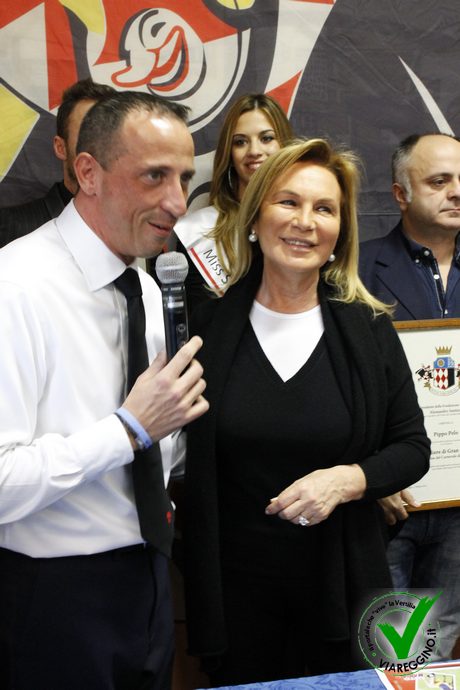 Ingrandisci la foto