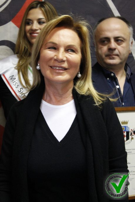Ingrandisci la foto
