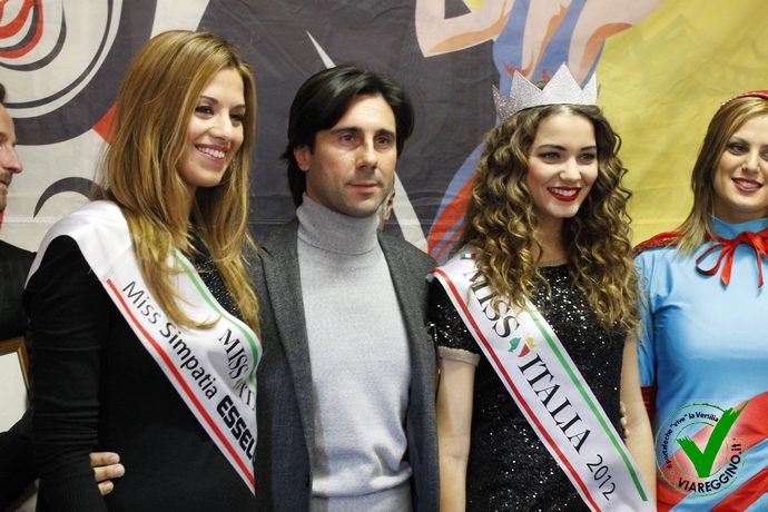Ingrandisci la foto