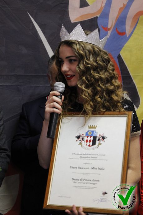 Ingrandisci la foto