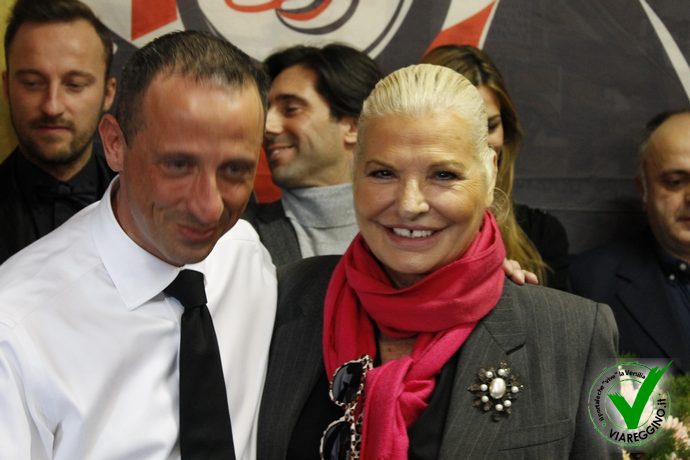 Ingrandisci la foto