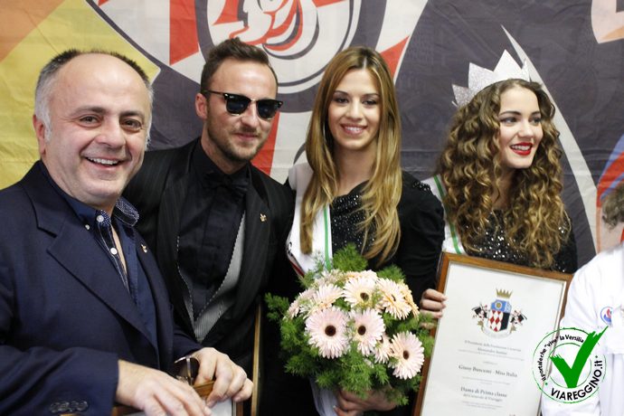 Ingrandisci la foto