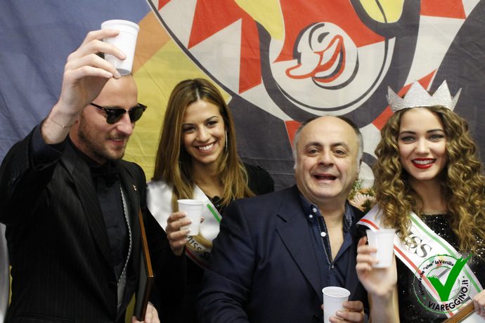 Ingrandisci la foto
