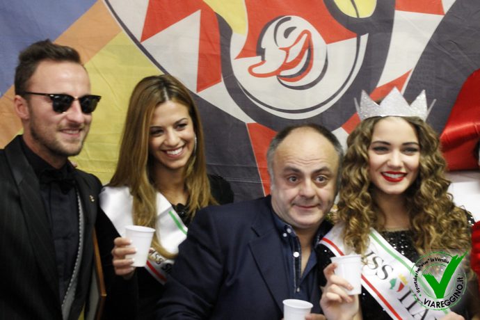 Ingrandisci la foto