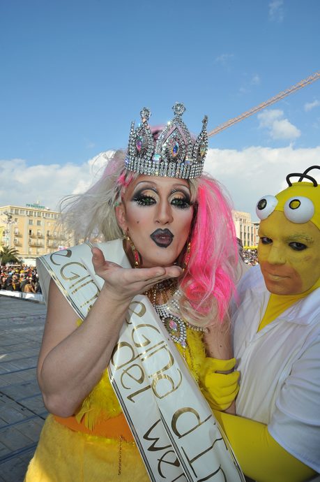 Ingrandisci la foto