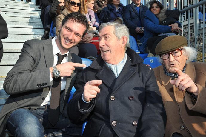 Ingrandisci la foto