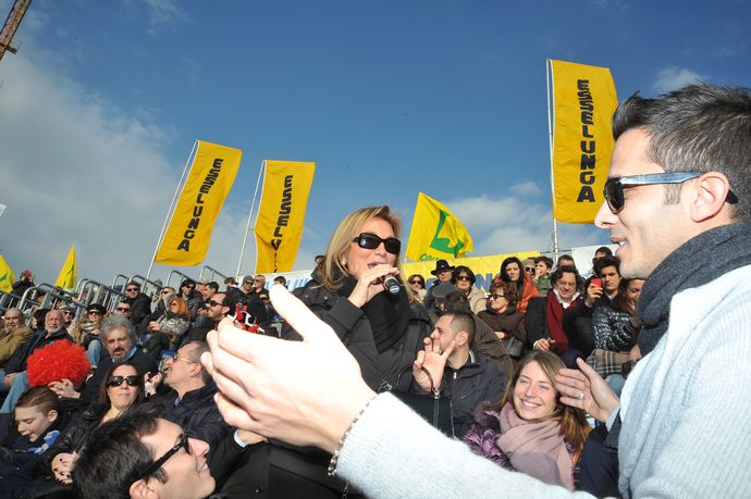Ingrandisci la foto