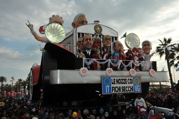 Ingrandisci la foto