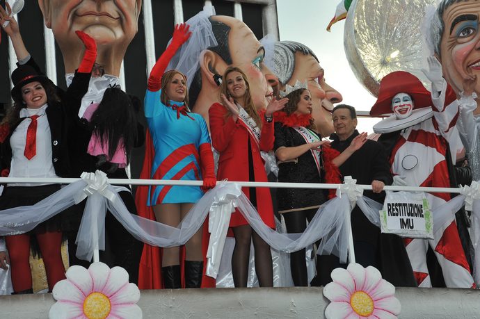 Ingrandisci la foto