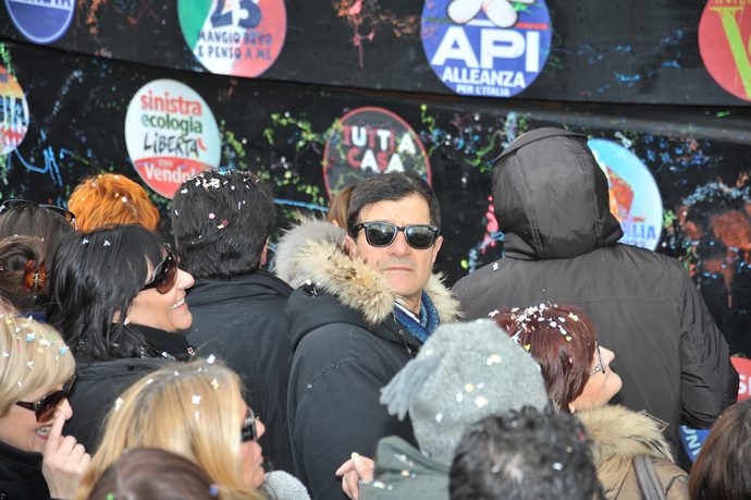 Ingrandisci la foto