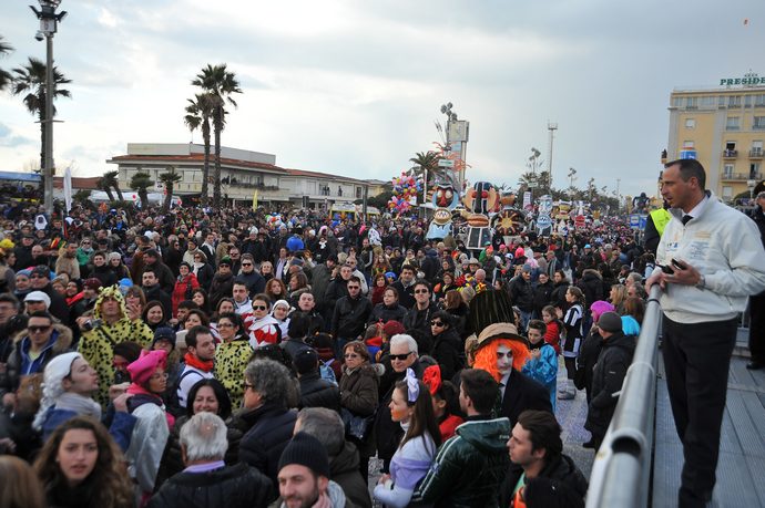 Ingrandisci la foto