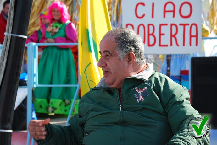 Ingrandisci la foto