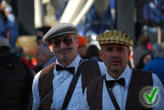 Ingrandisci la foto