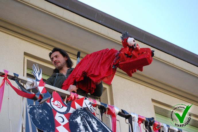 Ingrandisci la foto