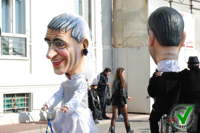 Ingrandisci la foto