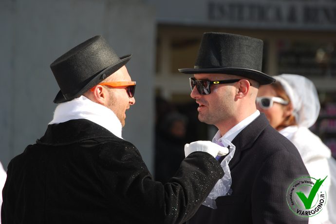 Ingrandisci la foto