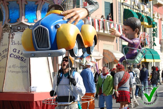 Ingrandisci la foto