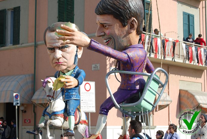 Ingrandisci la foto