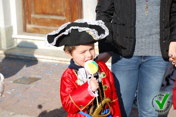 Ingrandisci la foto
