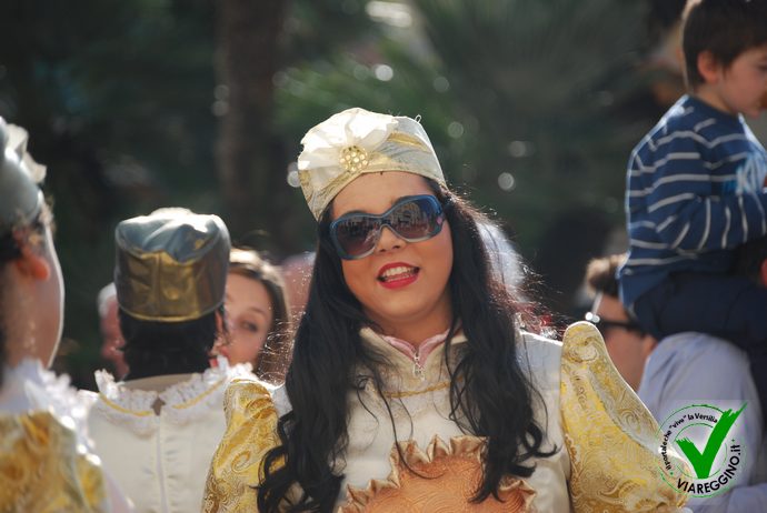 Ingrandisci la foto