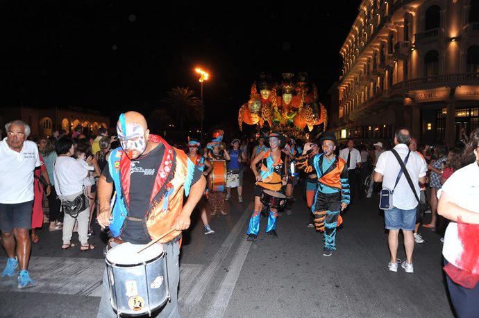 Ingrandisci la foto