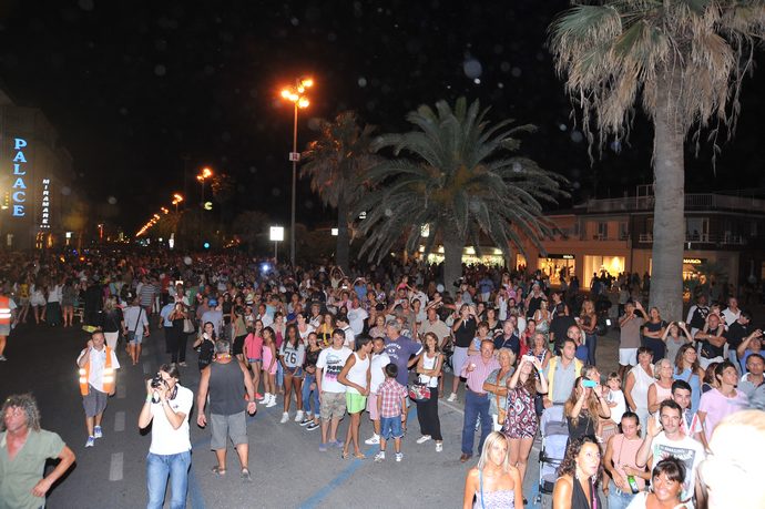 Ingrandisci la foto