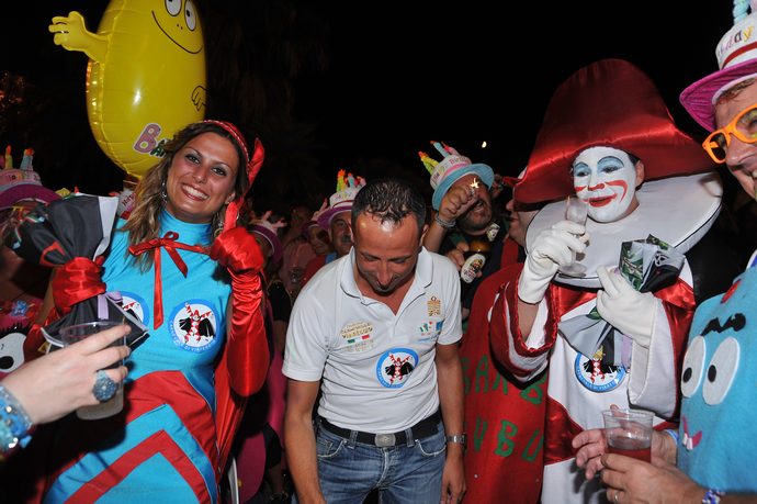 Ingrandisci la foto