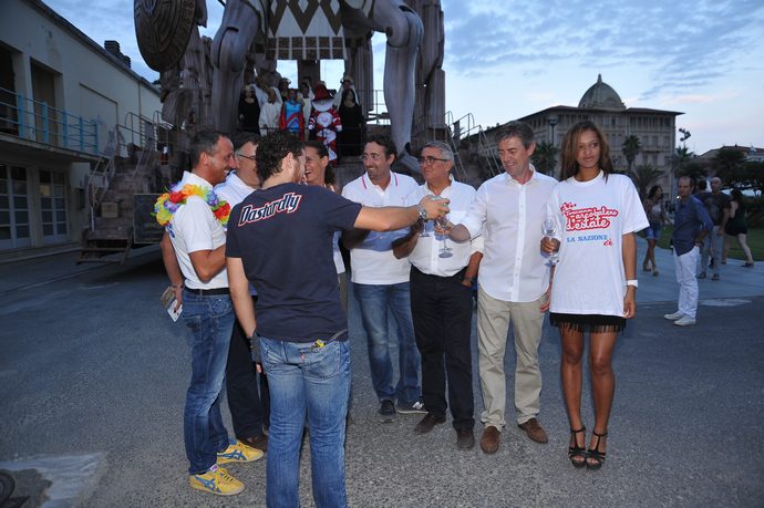 Ingrandisci la foto