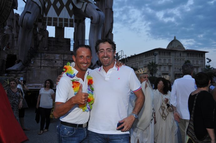 Ingrandisci la foto