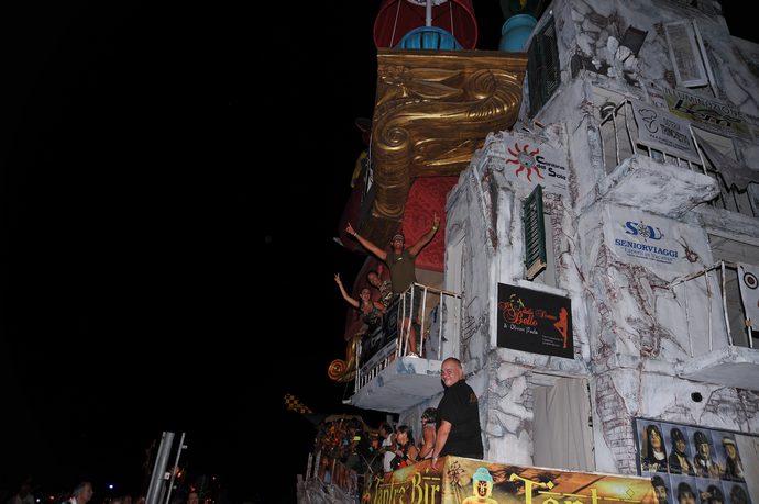 Ingrandisci la foto
