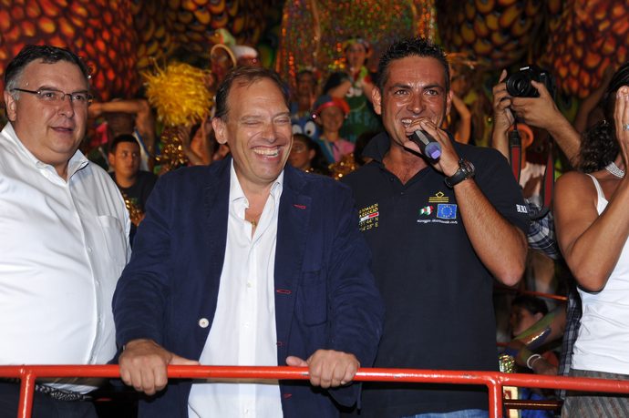 Ingrandisci la foto