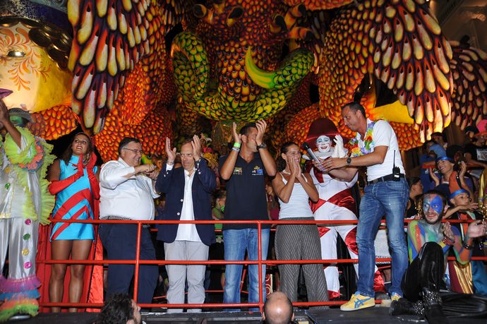 Ingrandisci la foto