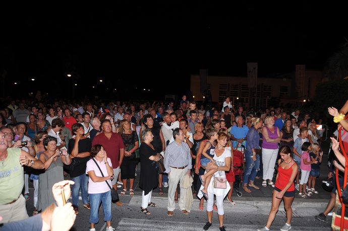 Ingrandisci la foto