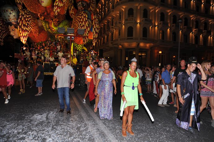 Ingrandisci la foto