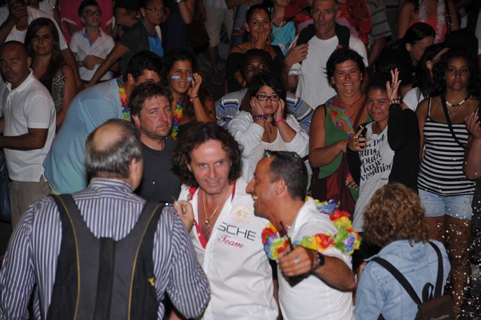 Ingrandisci la foto