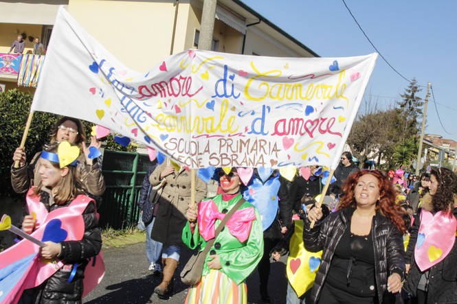 Ingrandisci la foto