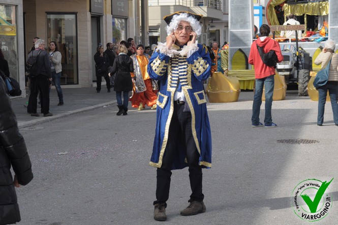 Ingrandisci la foto