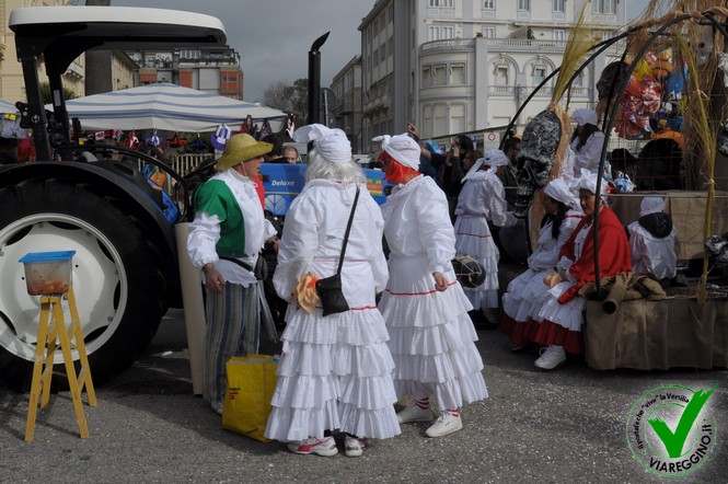 Ingrandisci la foto