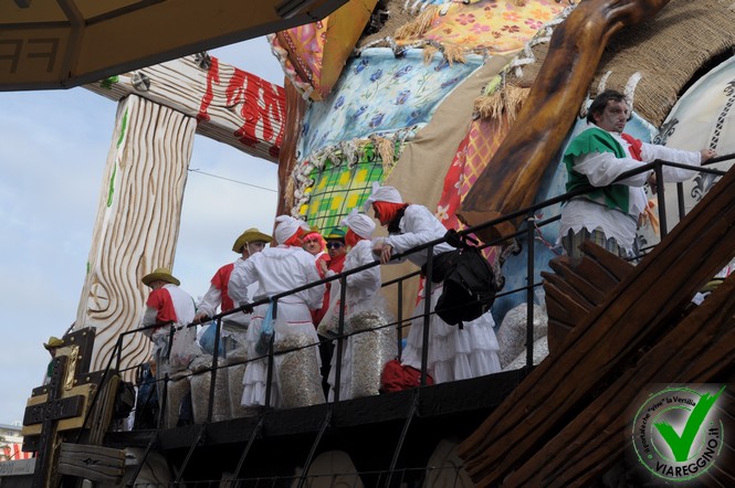 Ingrandisci la foto