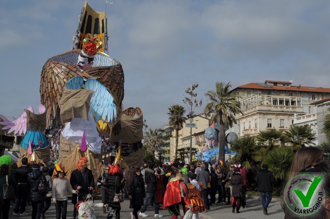 Ingrandisci la foto