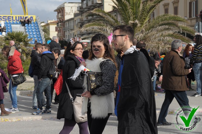 Ingrandisci la foto