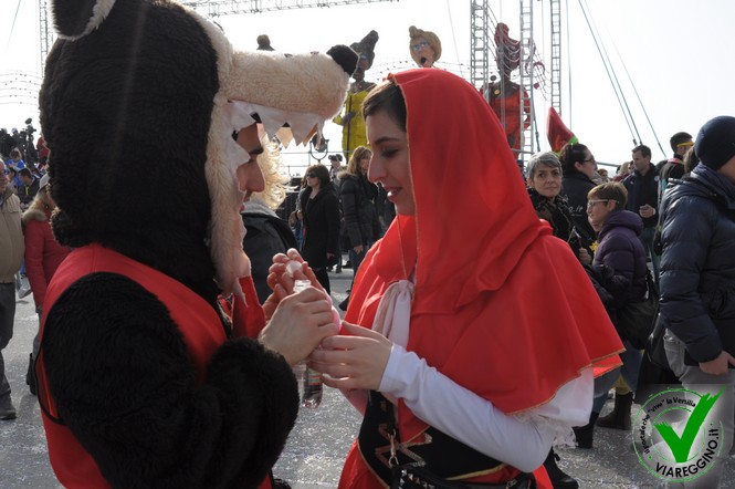 Ingrandisci la foto