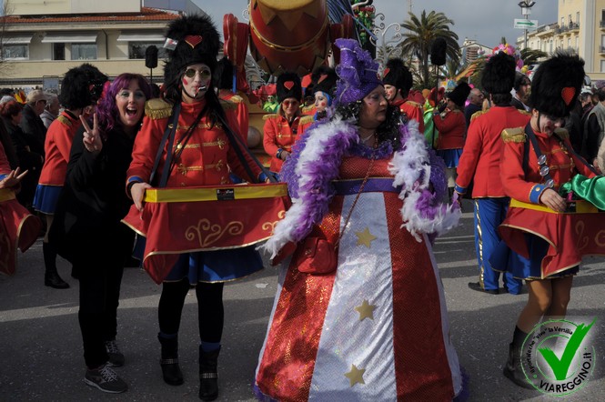 Ingrandisci la foto