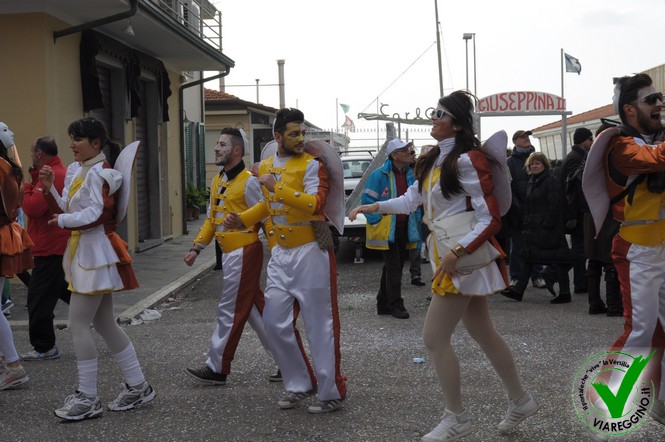 Ingrandisci la foto