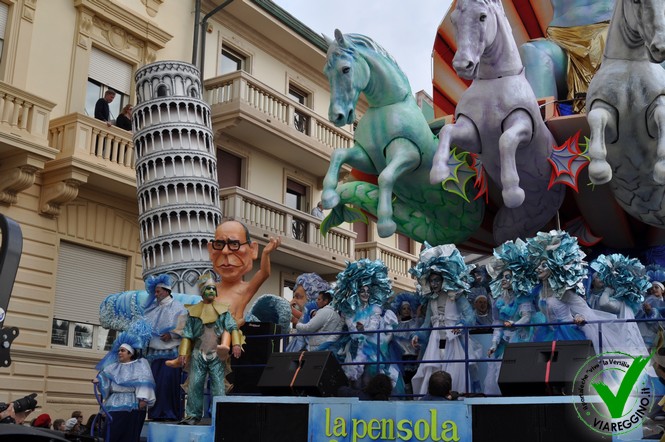 Ingrandisci la foto