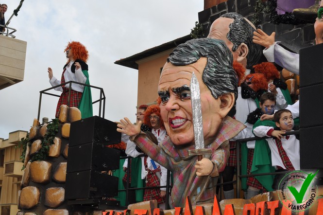 Ingrandisci la foto