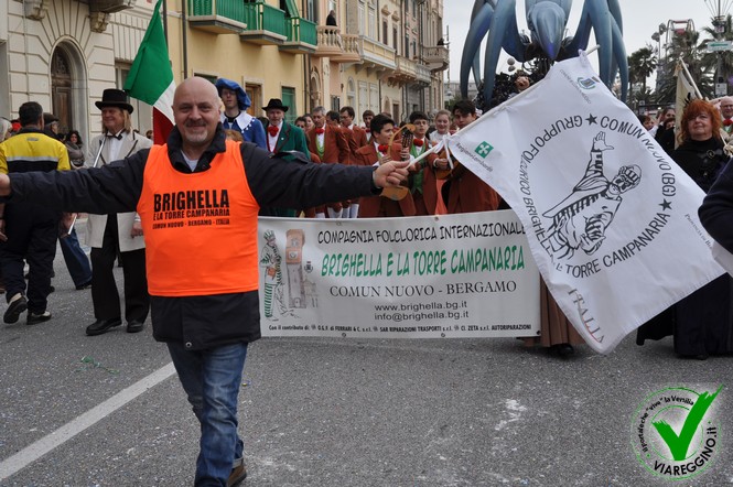 Ingrandisci la foto